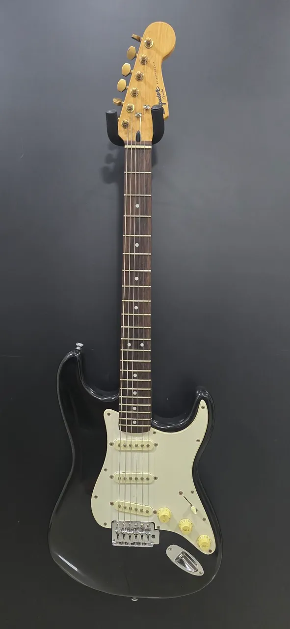 Guitarra Fender Squier Bullet Stratocaster SSS (aceito trocas)