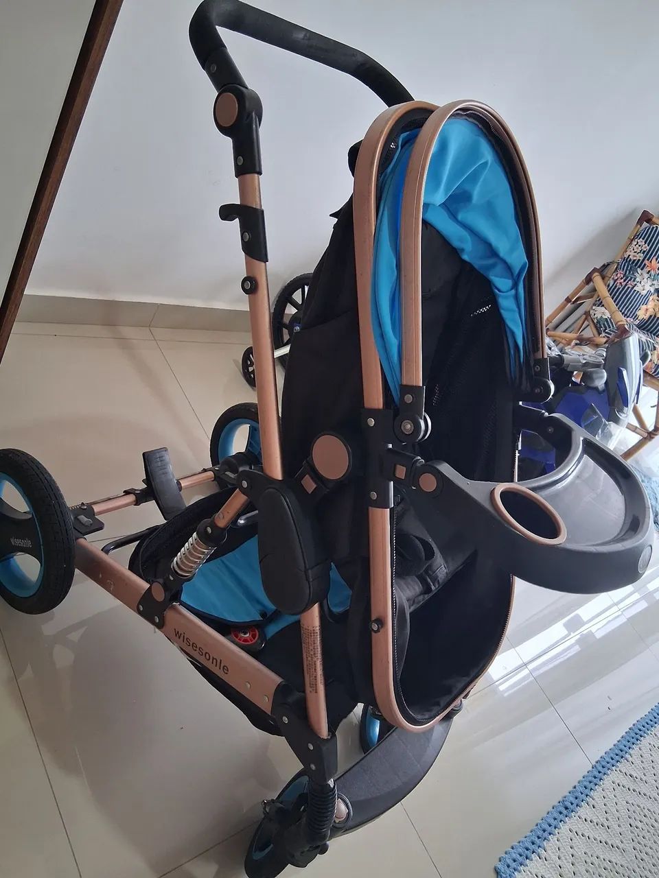 Carrinho de Bebê Wiseonle - Azul e Dourado