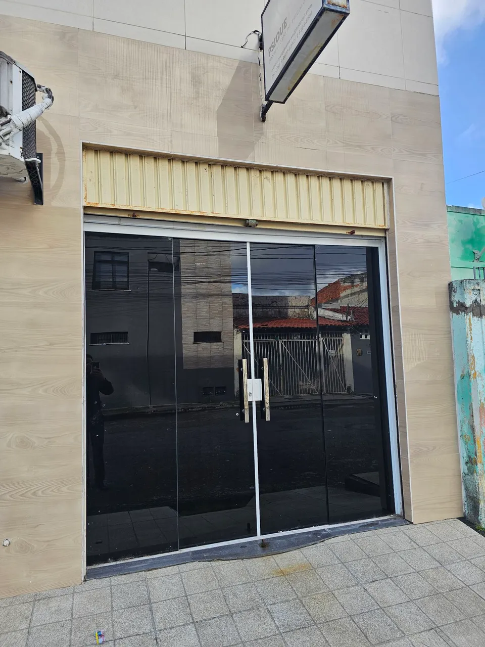 Sala-Consultório Mobiliado