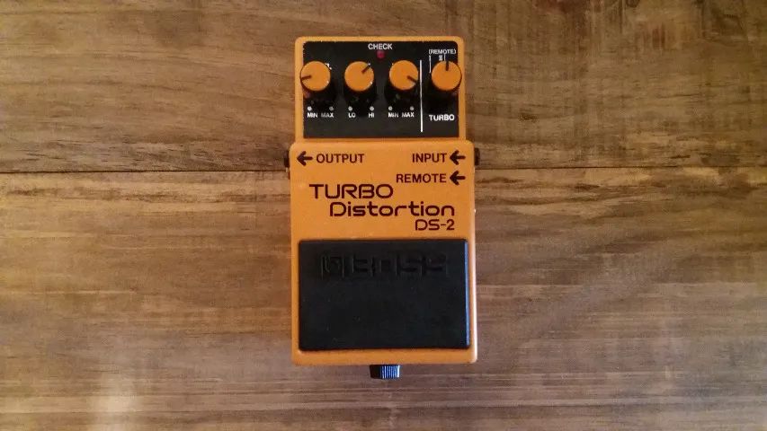Pedal Boss Turbo Distortion DS 2 - Foto 2