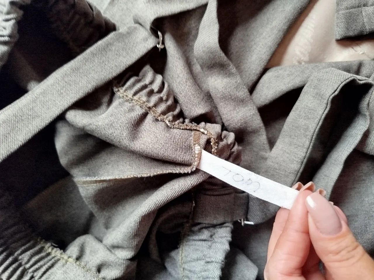 Calça cinza com Suspensórios - Foto 5