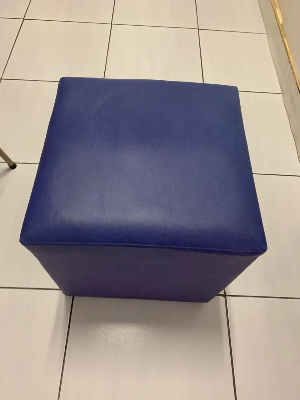 Puf semi novo 