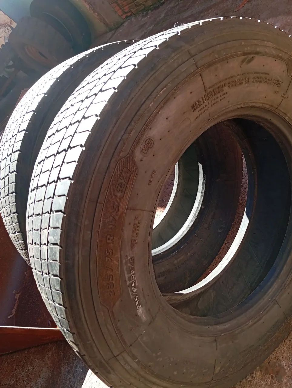 Pneus para caminhão235/75R17 - Foto 2