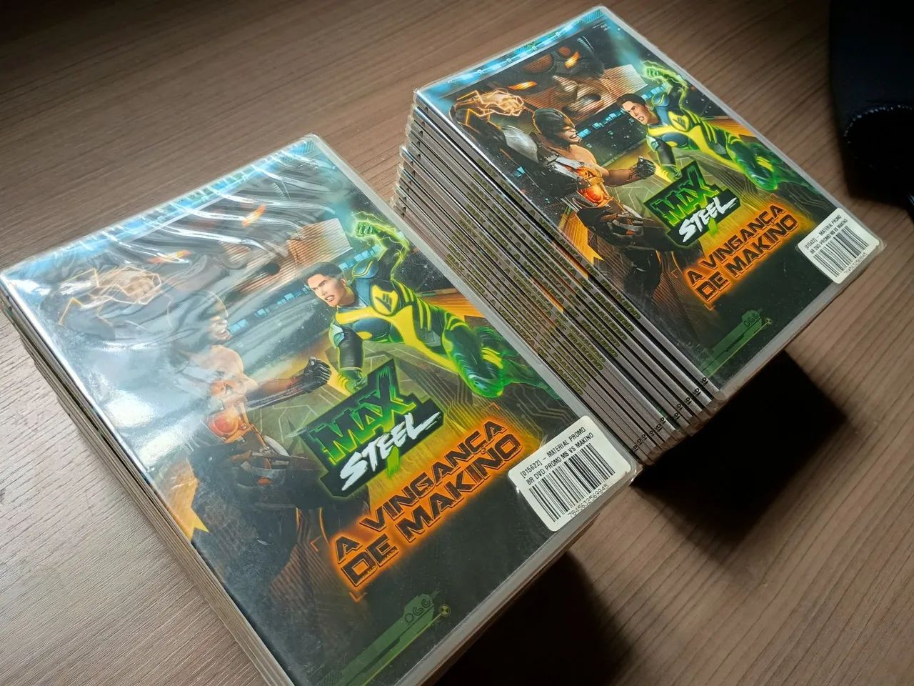 Lote de DVDs  Max steel lacrados 