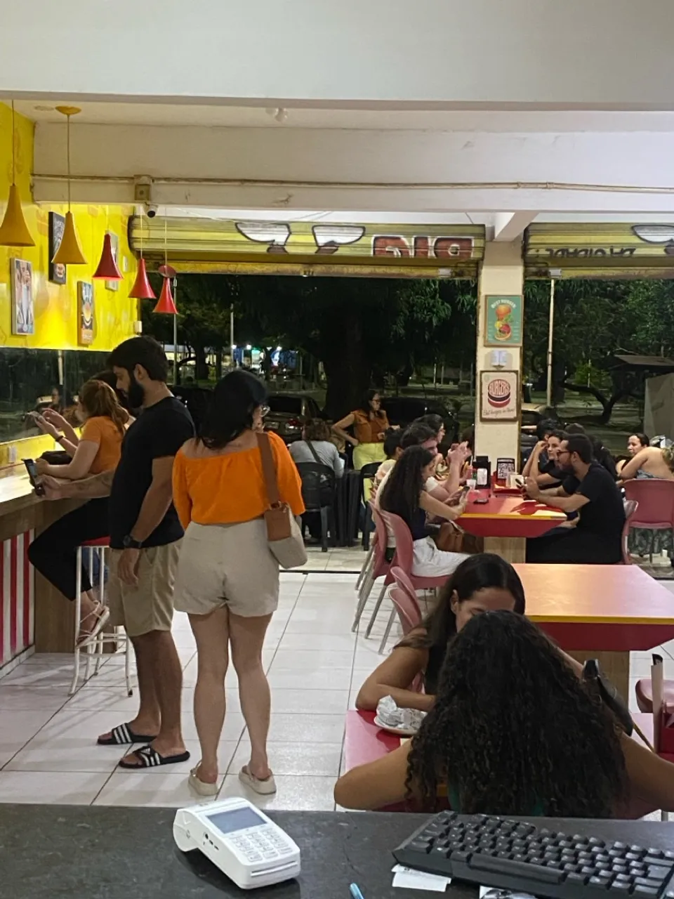 Repasse de loja na cidade dos funcionários