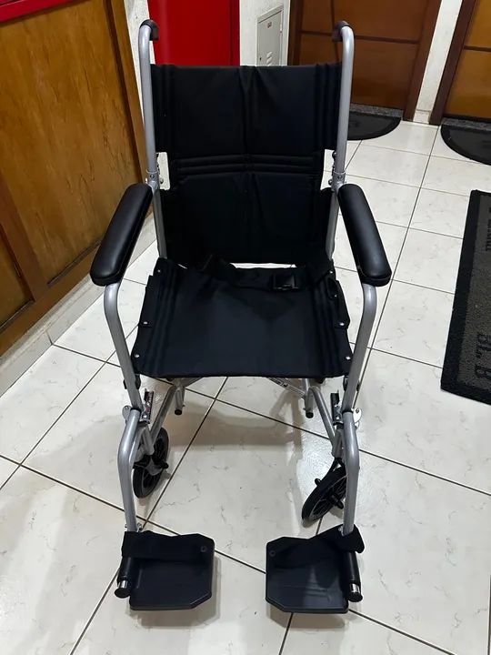 Cadeira de Rodas Praxis toda articulada