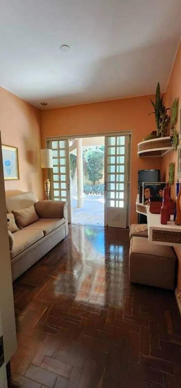 Casa à venda no bairro Vila Militar