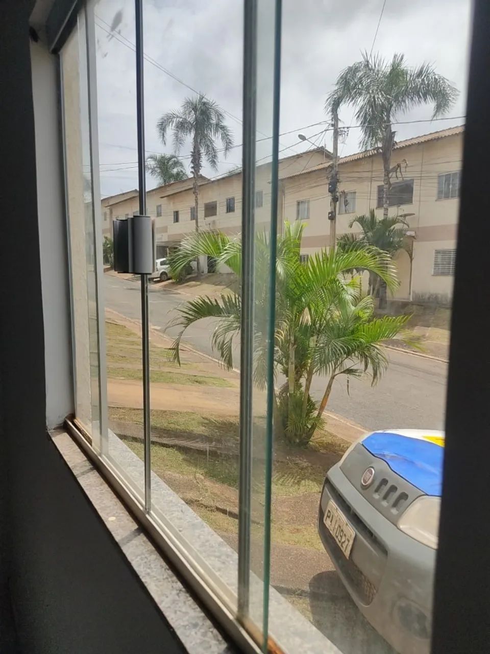 Alugo apartamento térreo na cidade Ocidental 