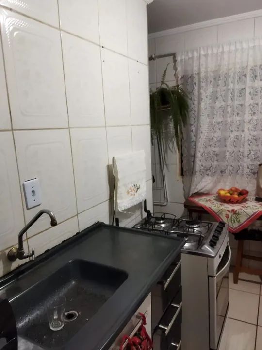 Apartamento CDHU - Araraquara -SP - Térreo com 2 quartos, sala, cozinha, banheiro . - Foto 4