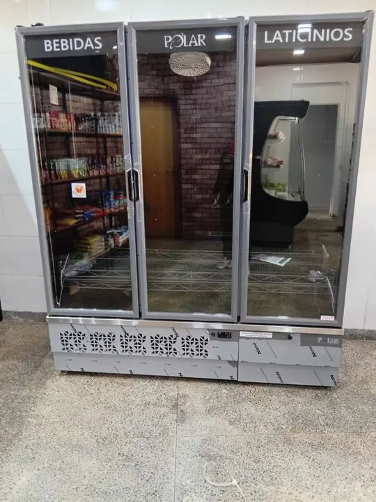 Expositor Bebidas e Frios e Lacticínios 3 Portas 
