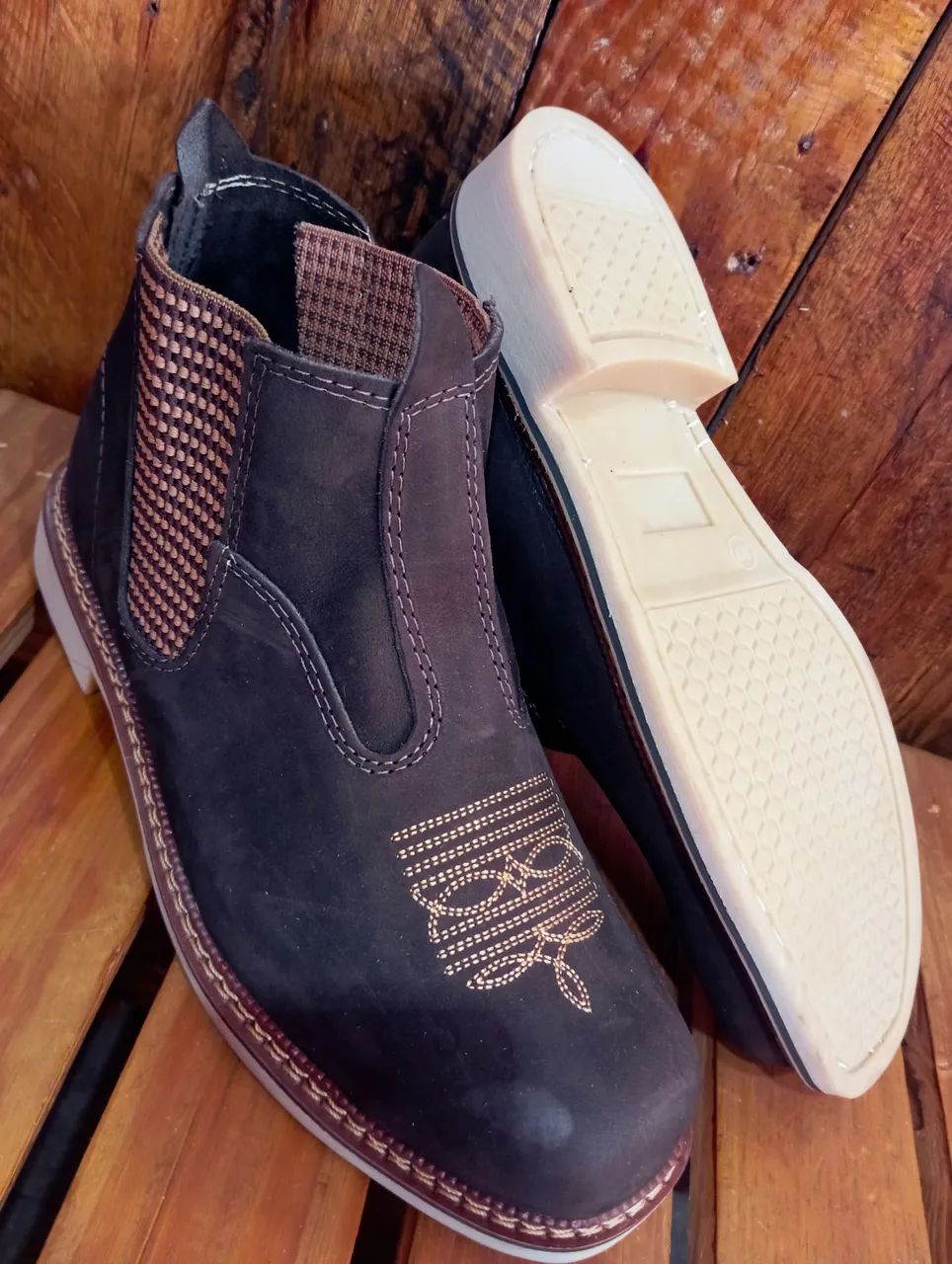 Botas de Couro 100% legítimo!!! - Foto 2