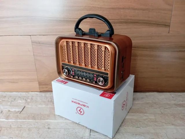 Rádio Portátil Bluetooth com Lanterna FM e Pendrive - Foto 4