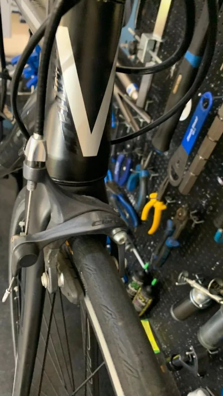 Bicicleta Speed Vicinitech Roubaix II quadro 540mm aro 29 preta e cinza - Foto 4