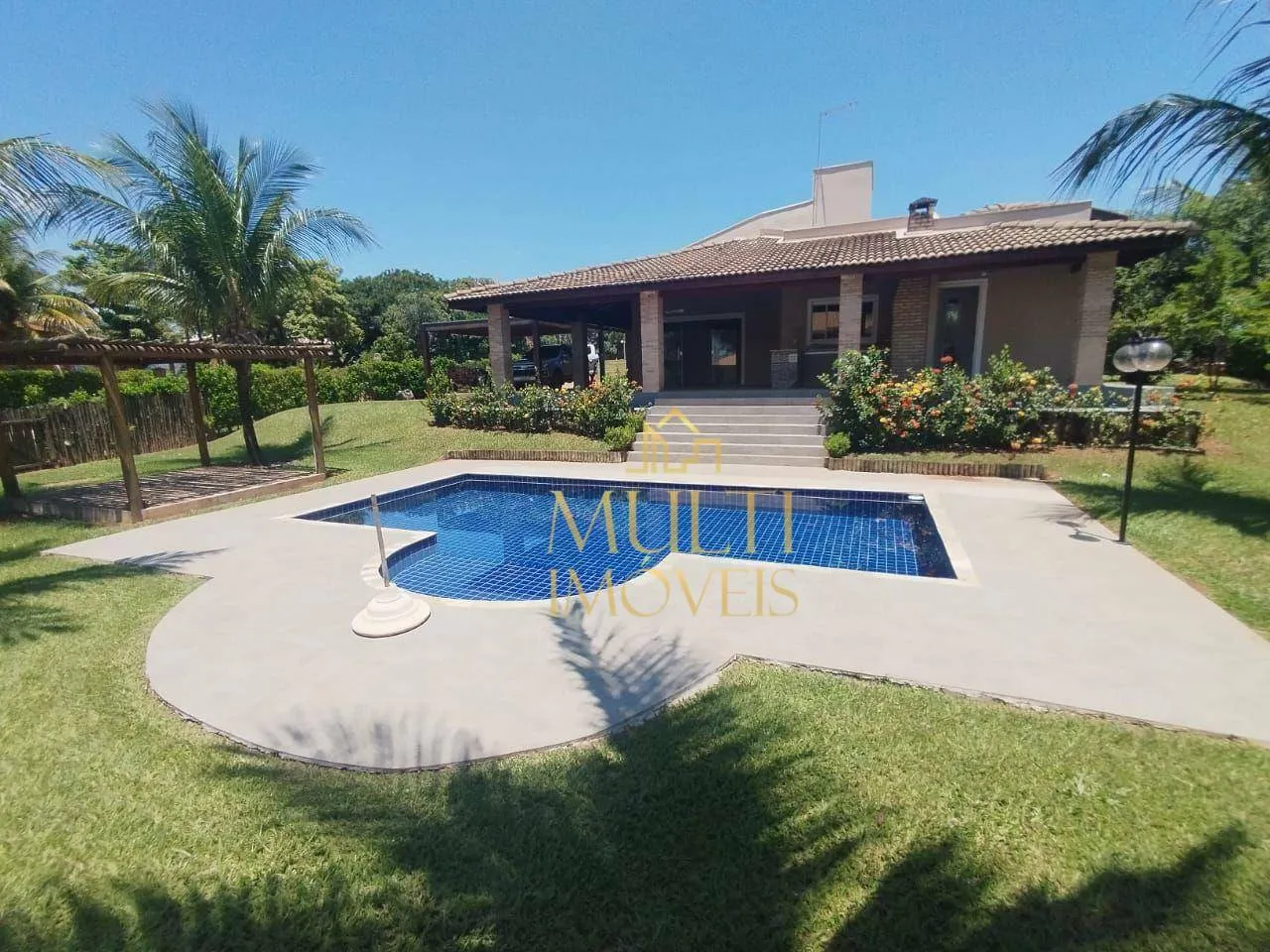 Rancho com 4 dormitórios à venda, 315 m² por R$ 1.250.000,00 - Condomínio Marina Bonita -