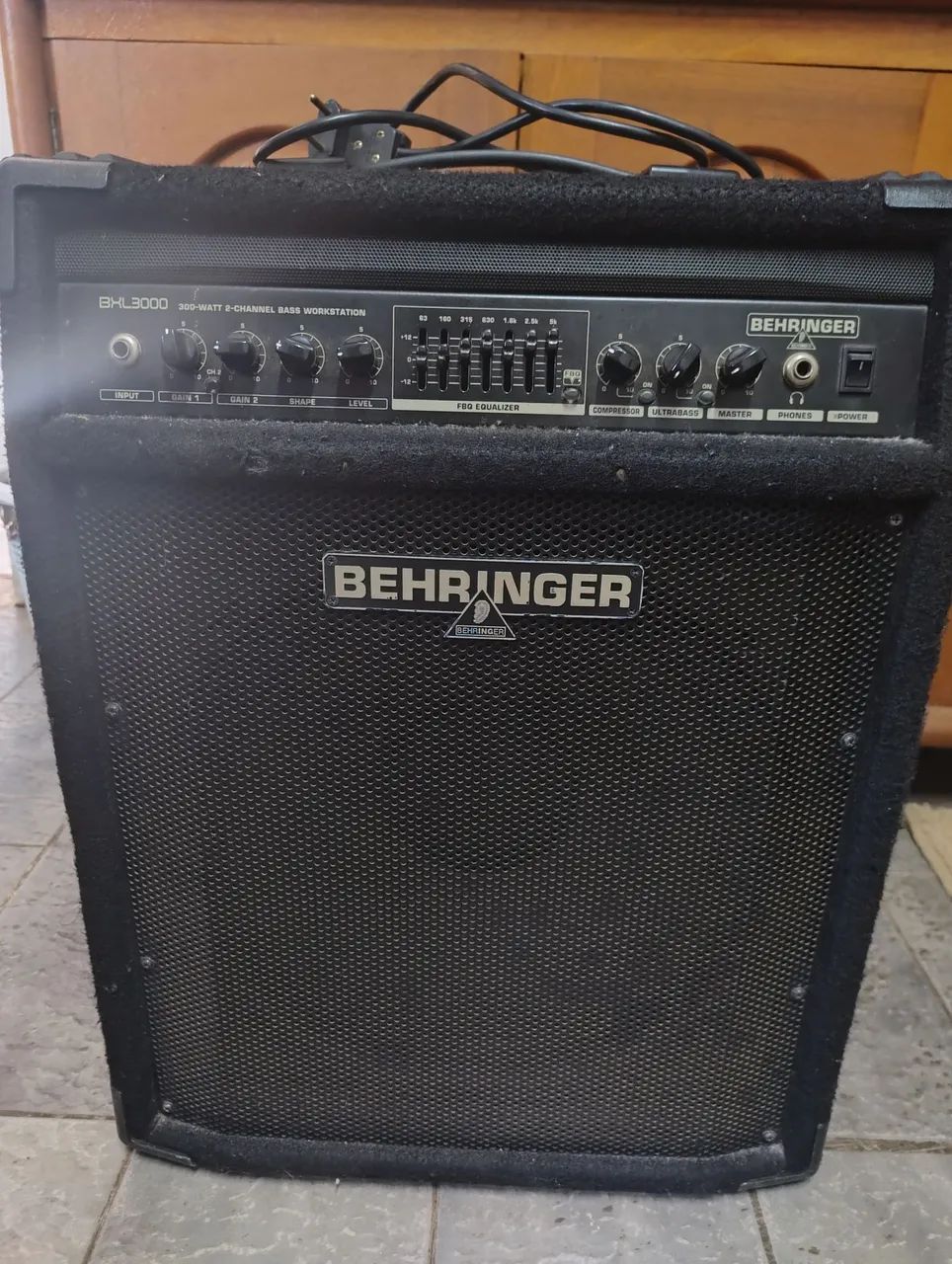 Amplificador de Baixo Behringer BXL3000 300W - Foto 2
