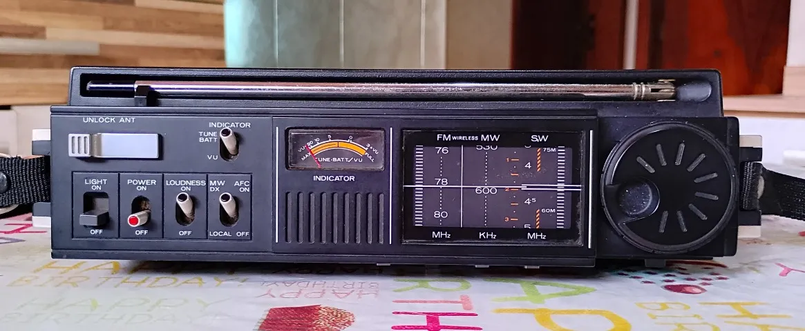 Rádio de mesa Mitsubishi Japones JEAGAM