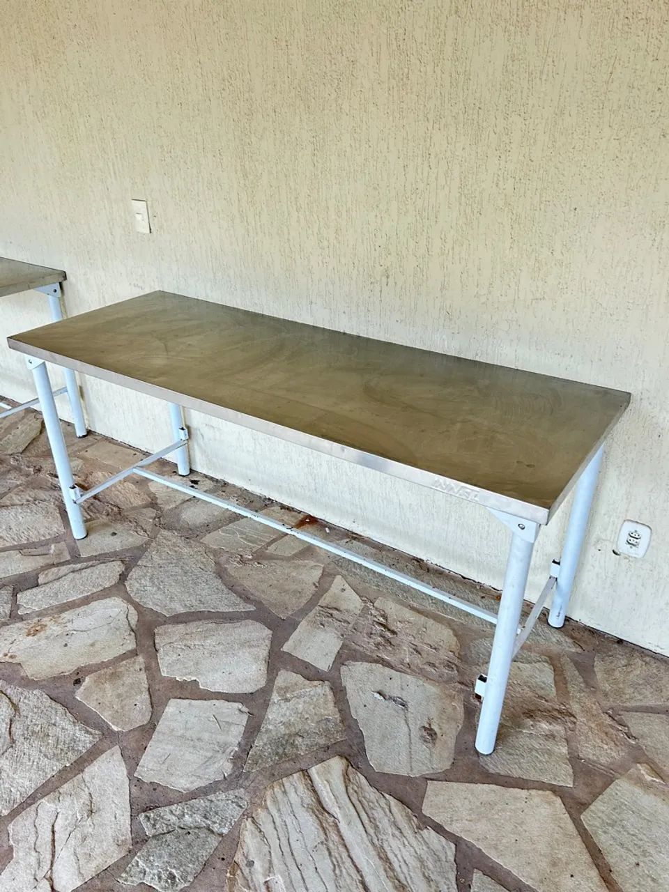 Mesa de Inox com Estrutura de Ferro Branca