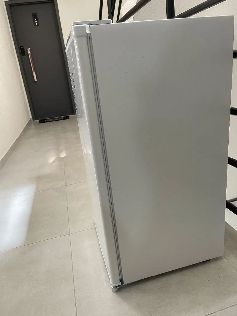 Frigobar NOVO, Electrolux - Eficiência e Design Moderno - Foto 5