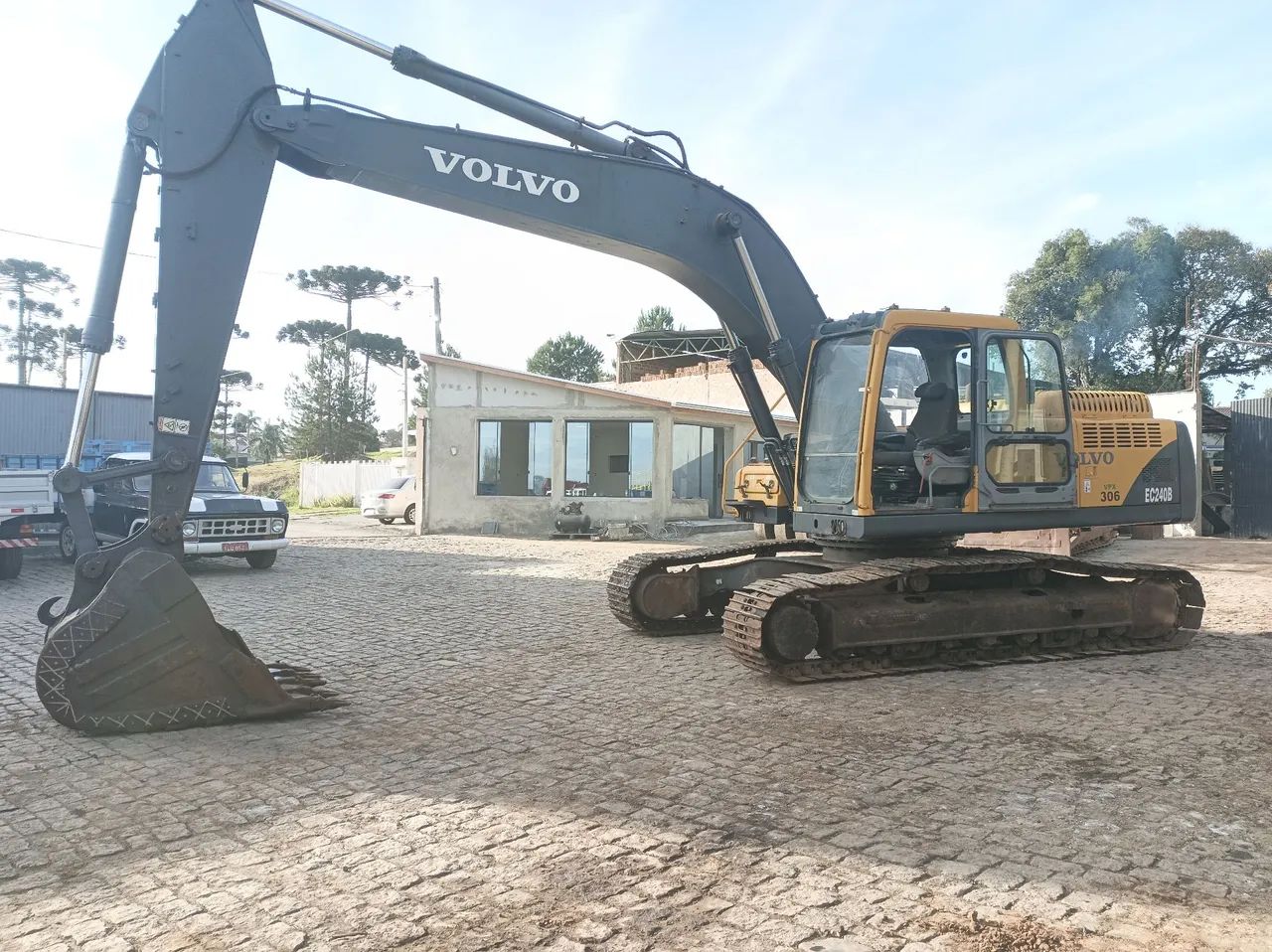 Escavadeira hidráulica volvo 240BLC ano 2010 - Foto 2