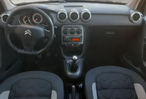 Citroen C3 2014 1.2 Versão Tendance com câmbio manual e apenas 52mil km rodados - Foto 4