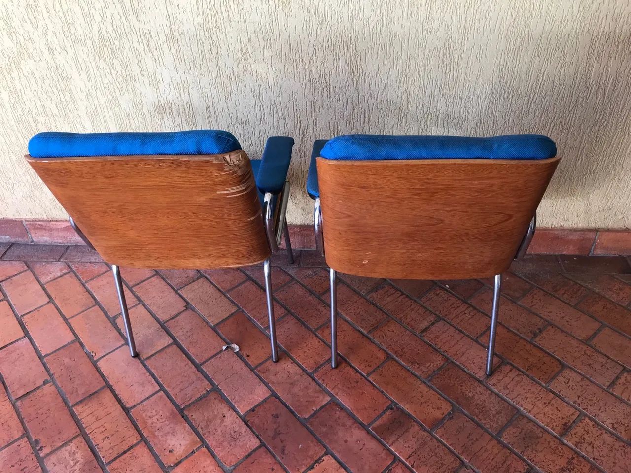 Cadeiras de escritório vintage com design moderno