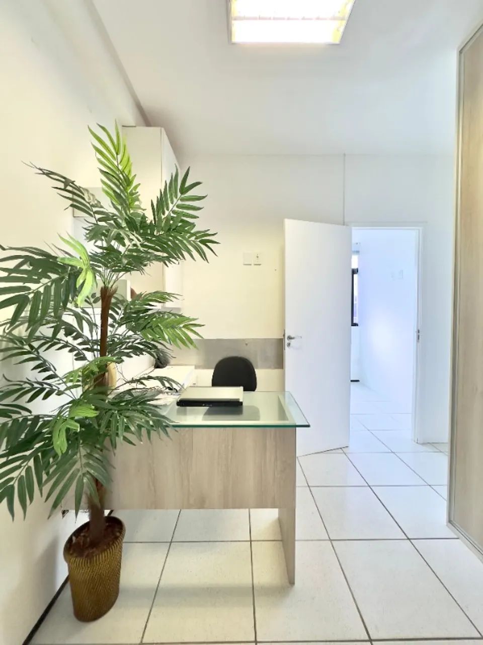 Excelente oportunidade! SALA COMERCIAL no CENTRO EMPRESARIAL FÓRUM SIDE - Foto 2