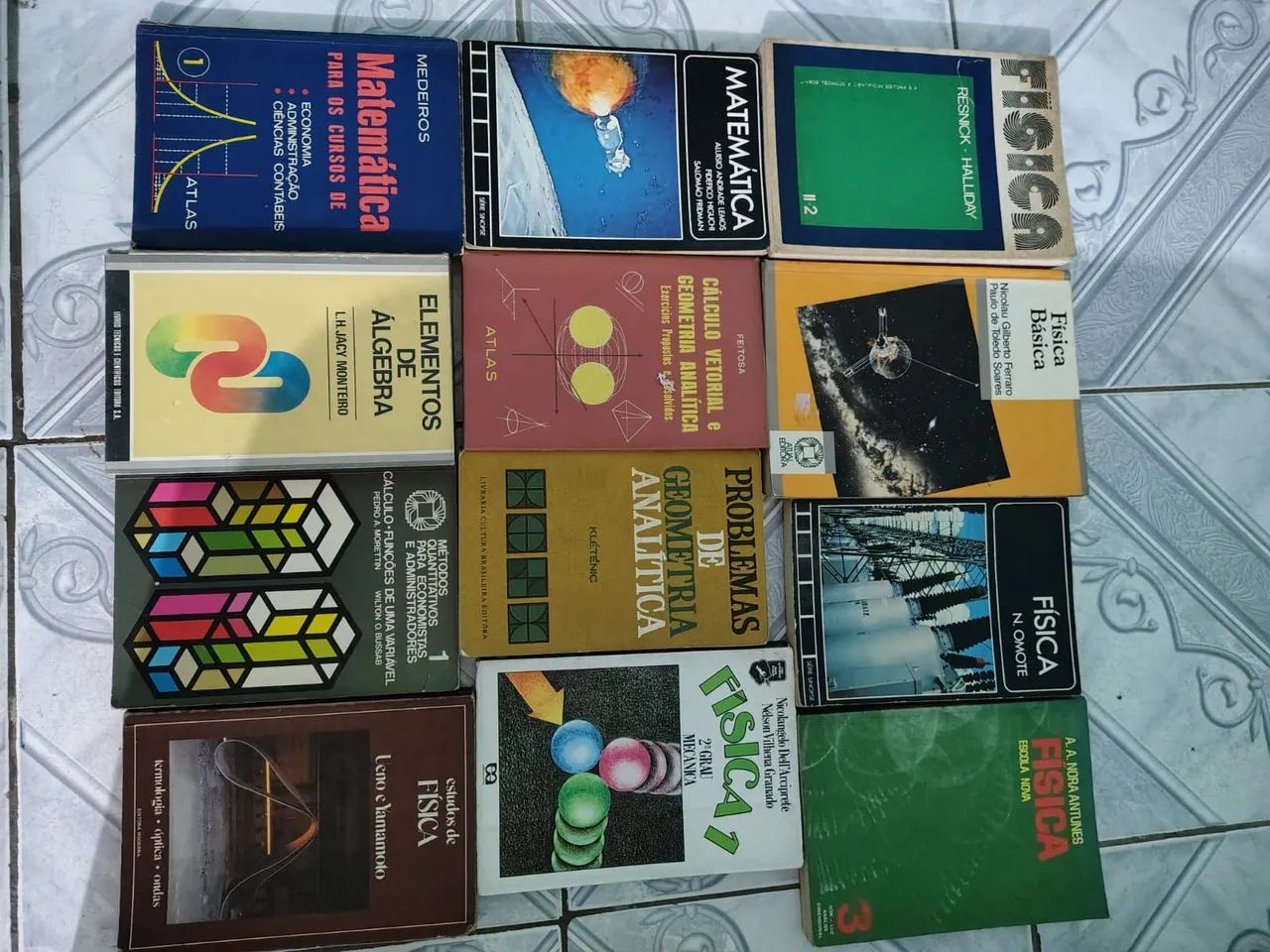 Livros didáticos variados  - Foto 3