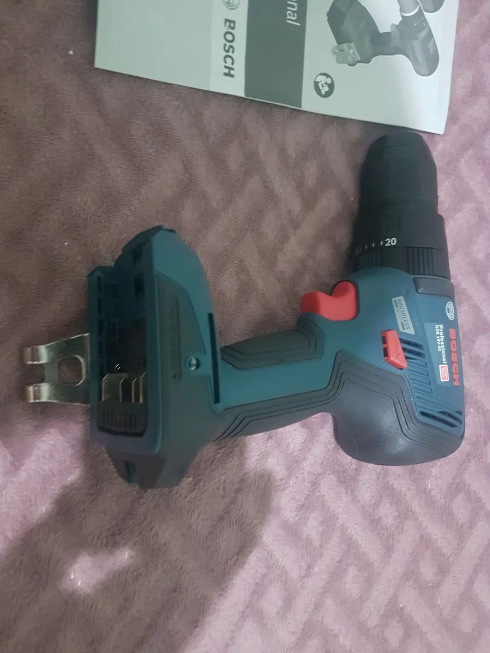 Parafusadeira/Furadeira Bosch GSB 18V-50 (NOVA) - Foto 4