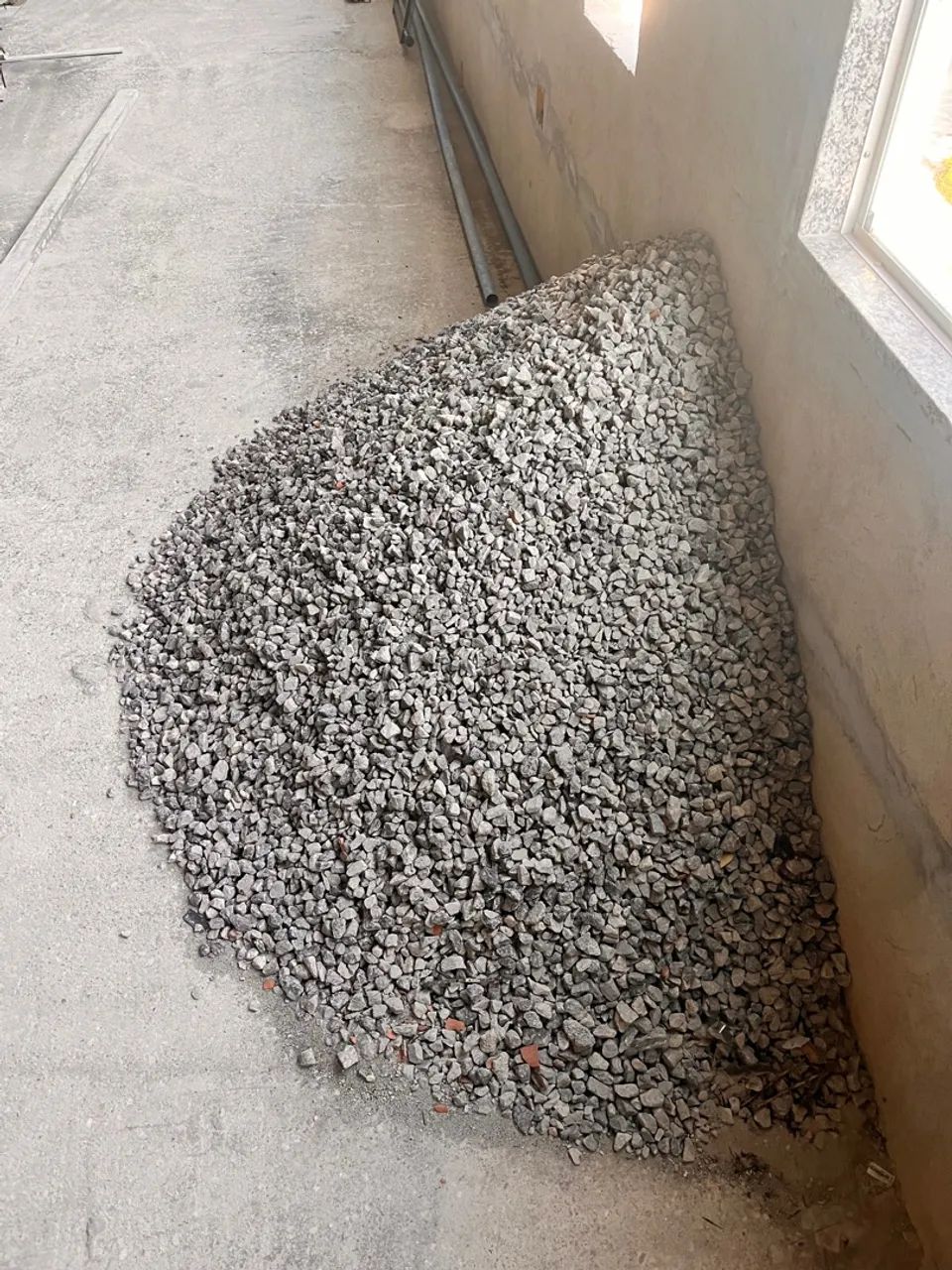 1/2 metro de pedra não usado.
