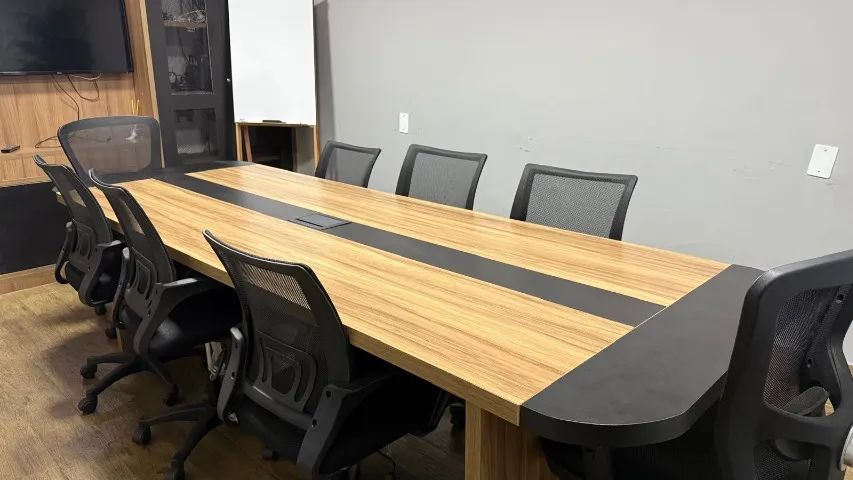 Mesa de Escritório grande para 8 pessoas