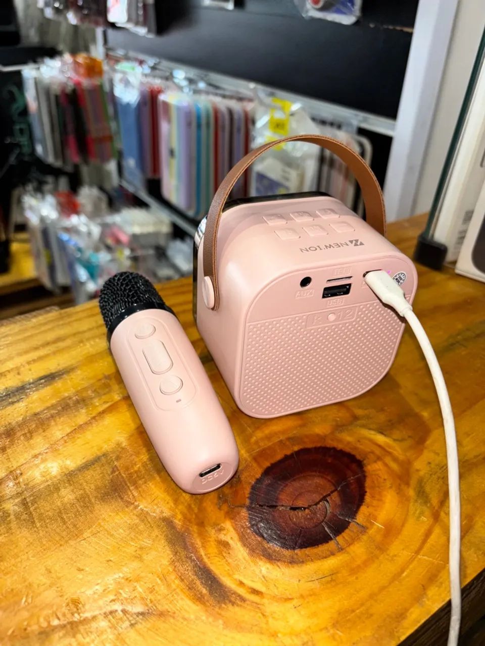 Caixa de Som Bluetooth + Karaokê 2 microfones sem fio - Foto 2