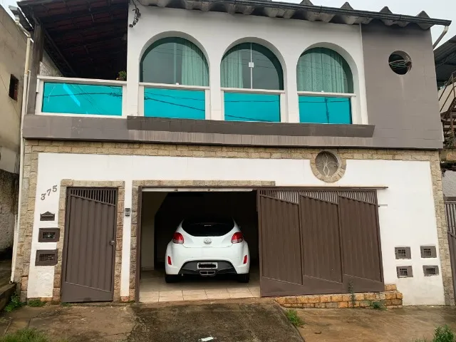 Casa de 3 quartos estilo sobrado