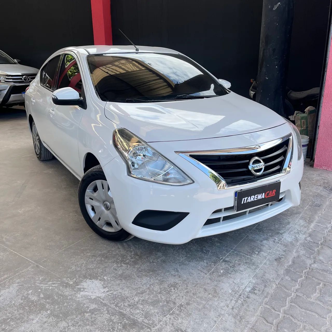Nissan Versa 1.0