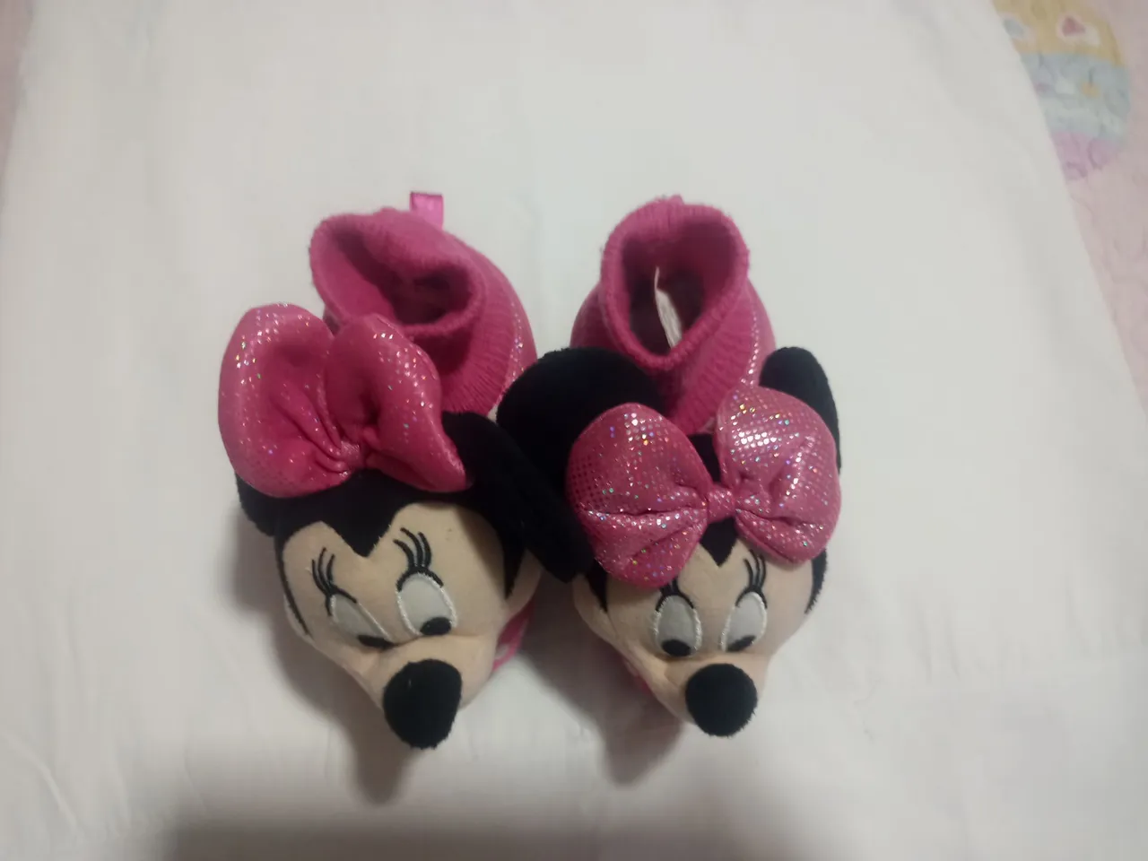 Pantufas Minnie Mouse - Conforto e Diversão para sua Princesa!