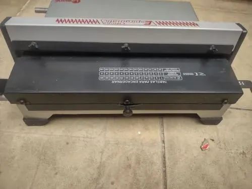 guilhotina 64842819675521121