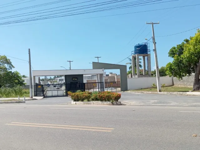 LOTE EM CONDOMÍMIO FECHADO