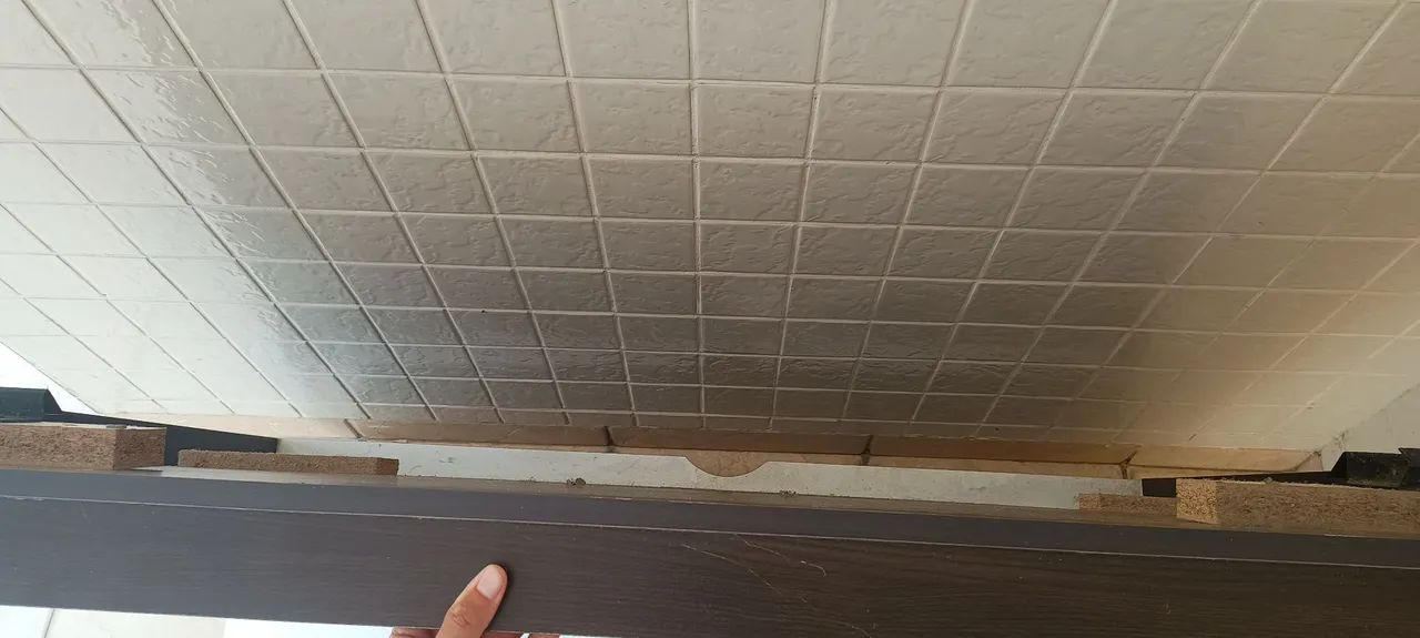 Painel para TV Marrom e Branco  - Foto 3