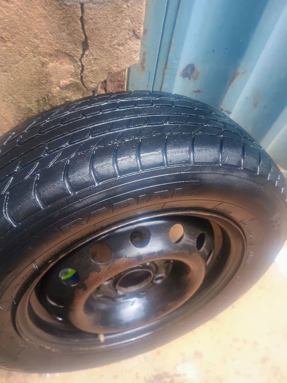 Pneu estepe aro 13