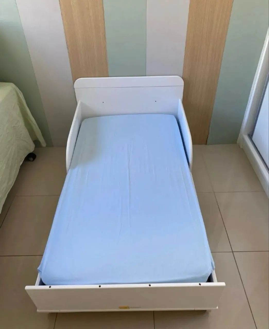 Berço e cama 64352679975810120