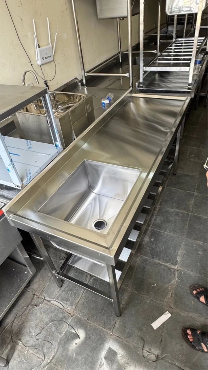 Bancada de Aço Inox com Pia para Cozinha Industrial