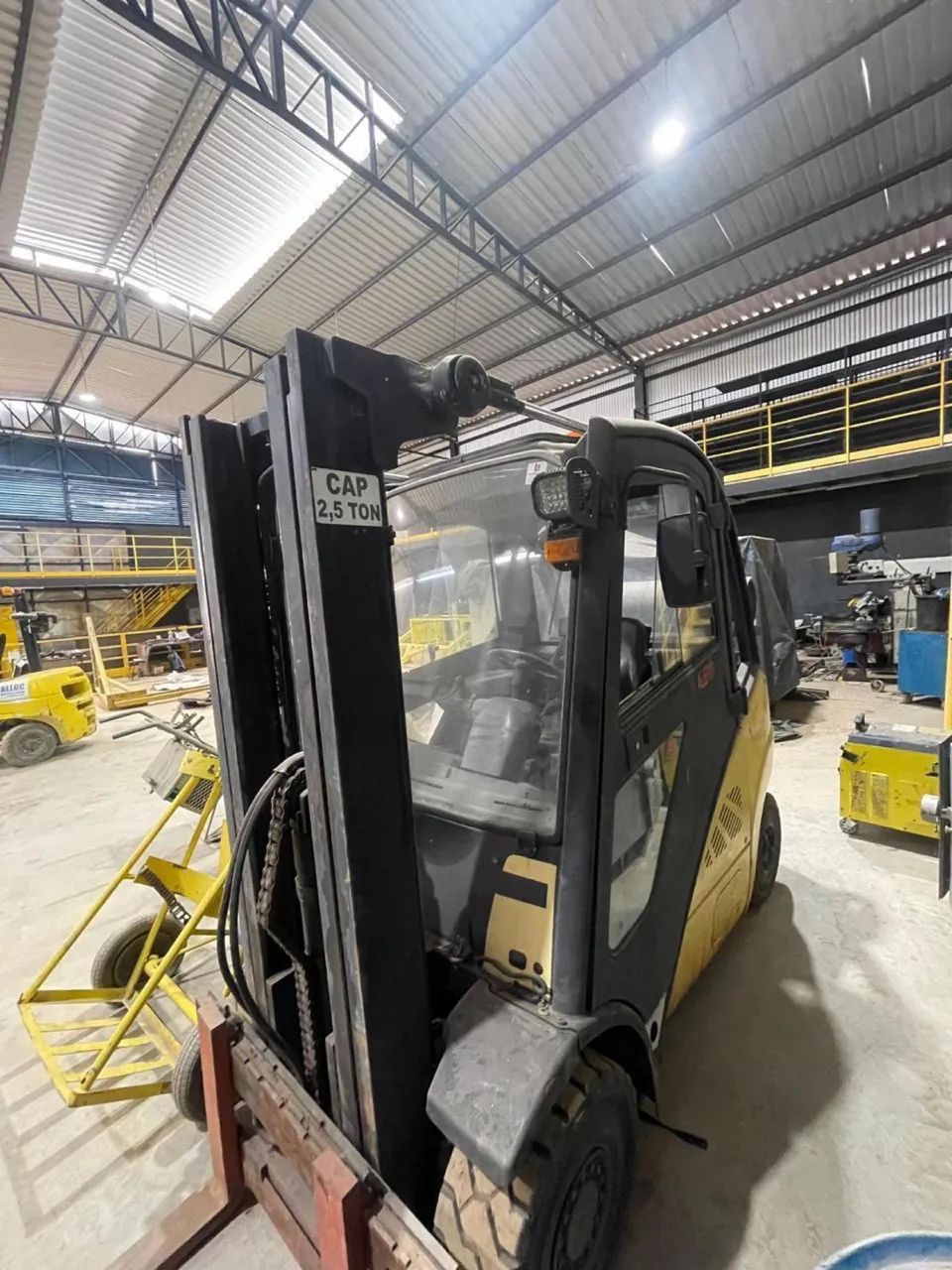 Empilhadeira Linde H25T - Foto 4