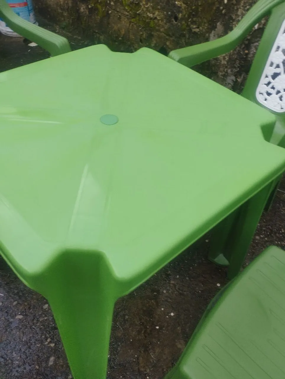 Mesa de Plástico Verde
