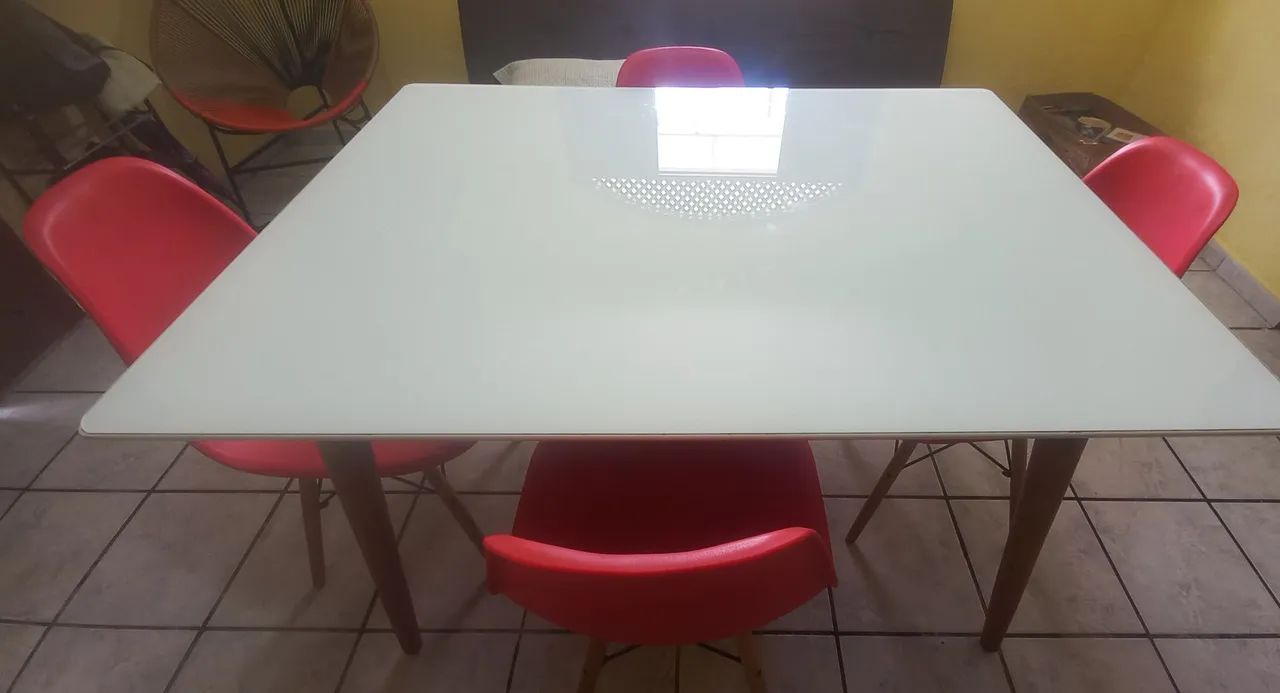 Mesa tampo de vidro e mdf laca dallas com 4 cadeiras s  - Foto 3