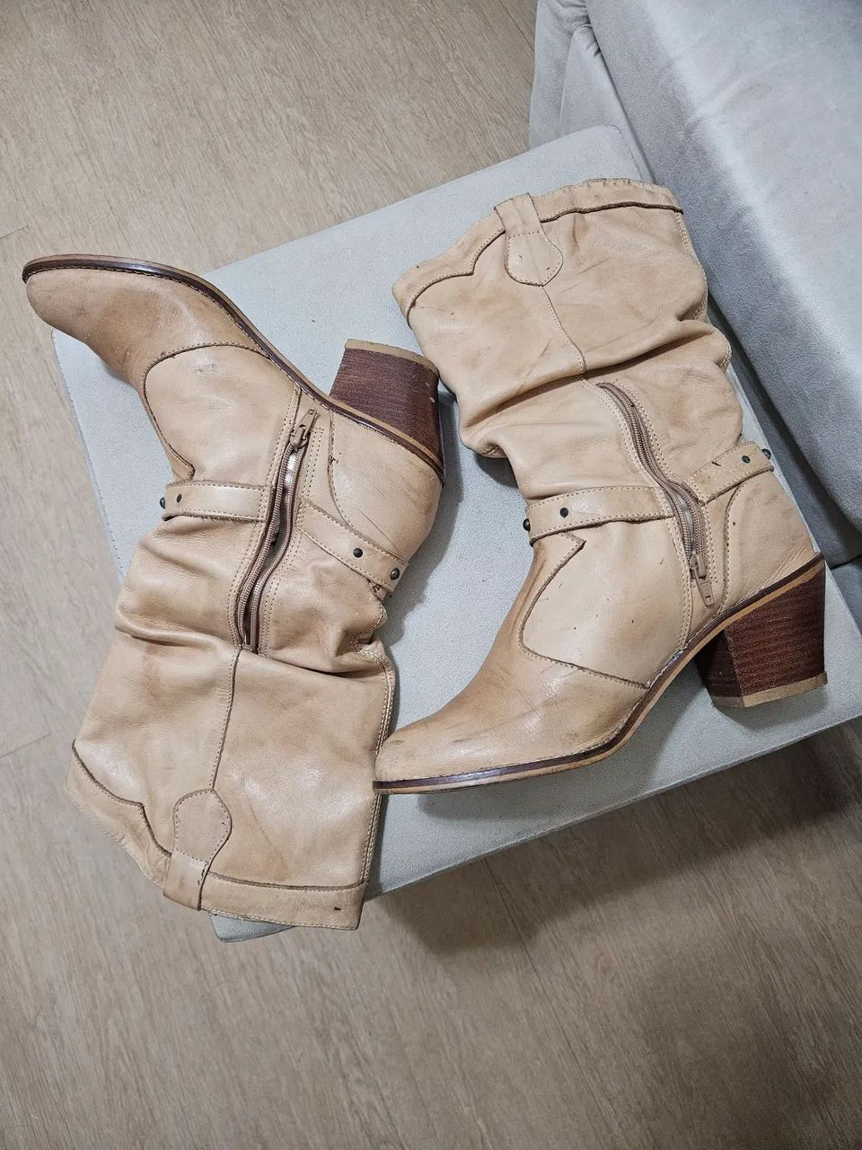 Bota de couro,  tamanho 38 - Foto 2