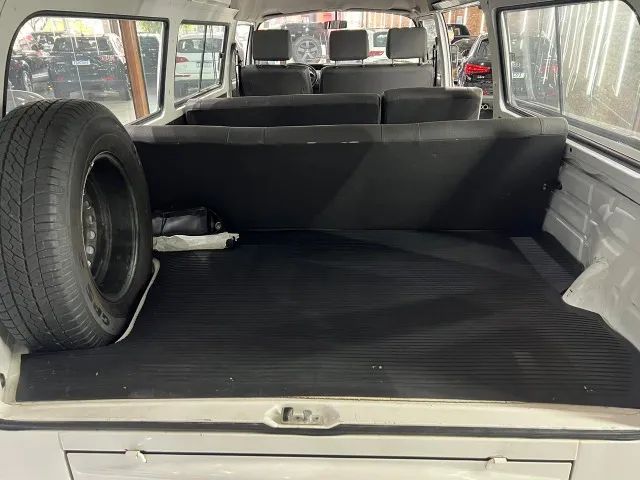 Volkswagen Kombi Standard/ Luxo/ Série Prata, foto 14 de 16