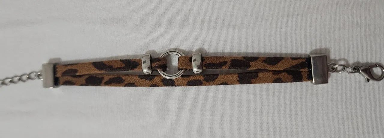 Pulseira de oncinha