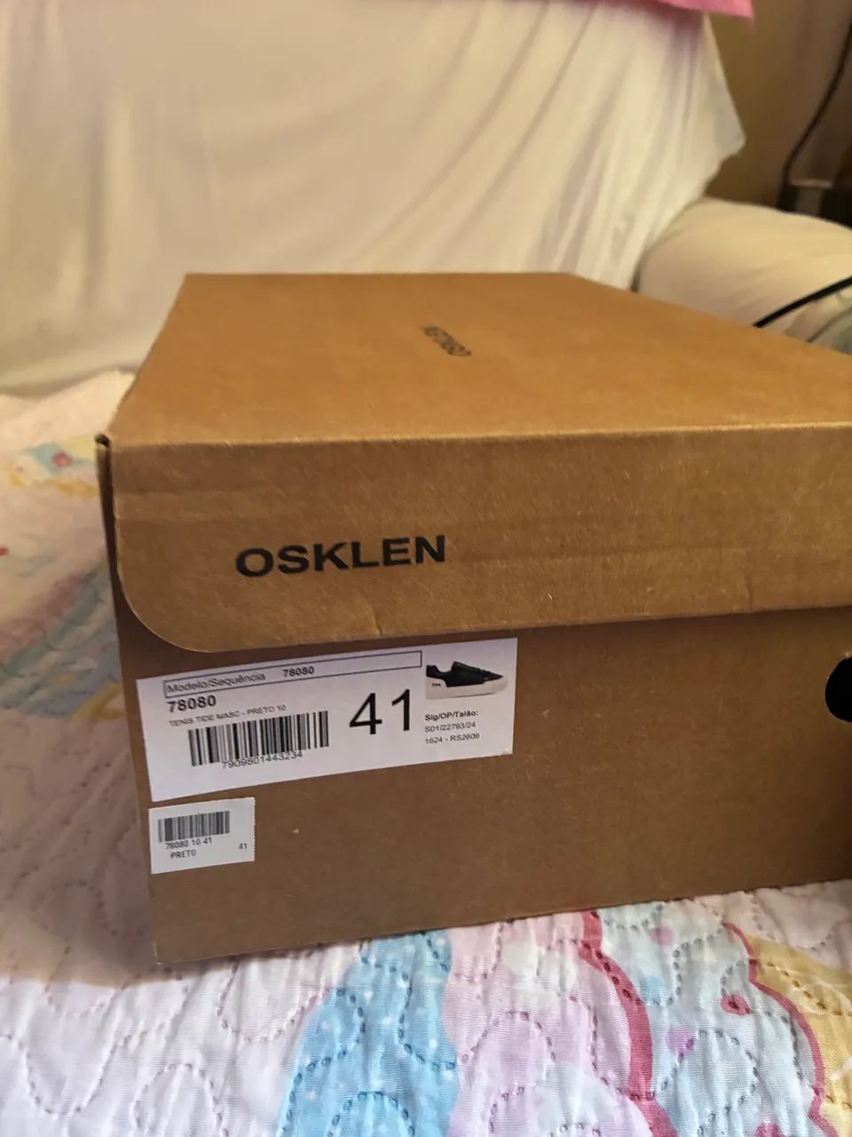 Tênis osklen preto e branco 41 usado - Foto 4
