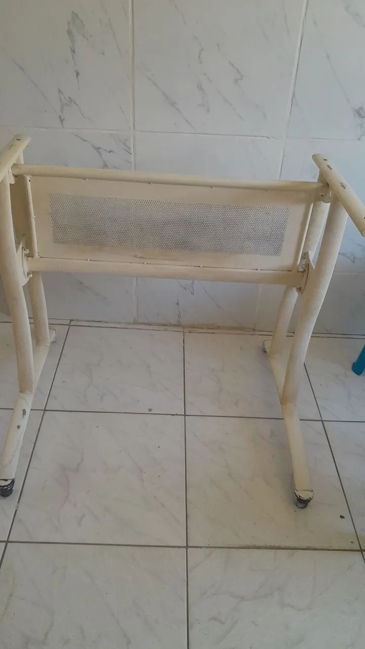 Mesa para computador 442917183670210561