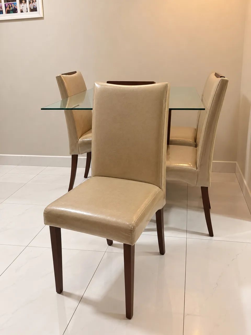 Conjunto de mesa de jantar com 4 cadeiras  - Foto 3