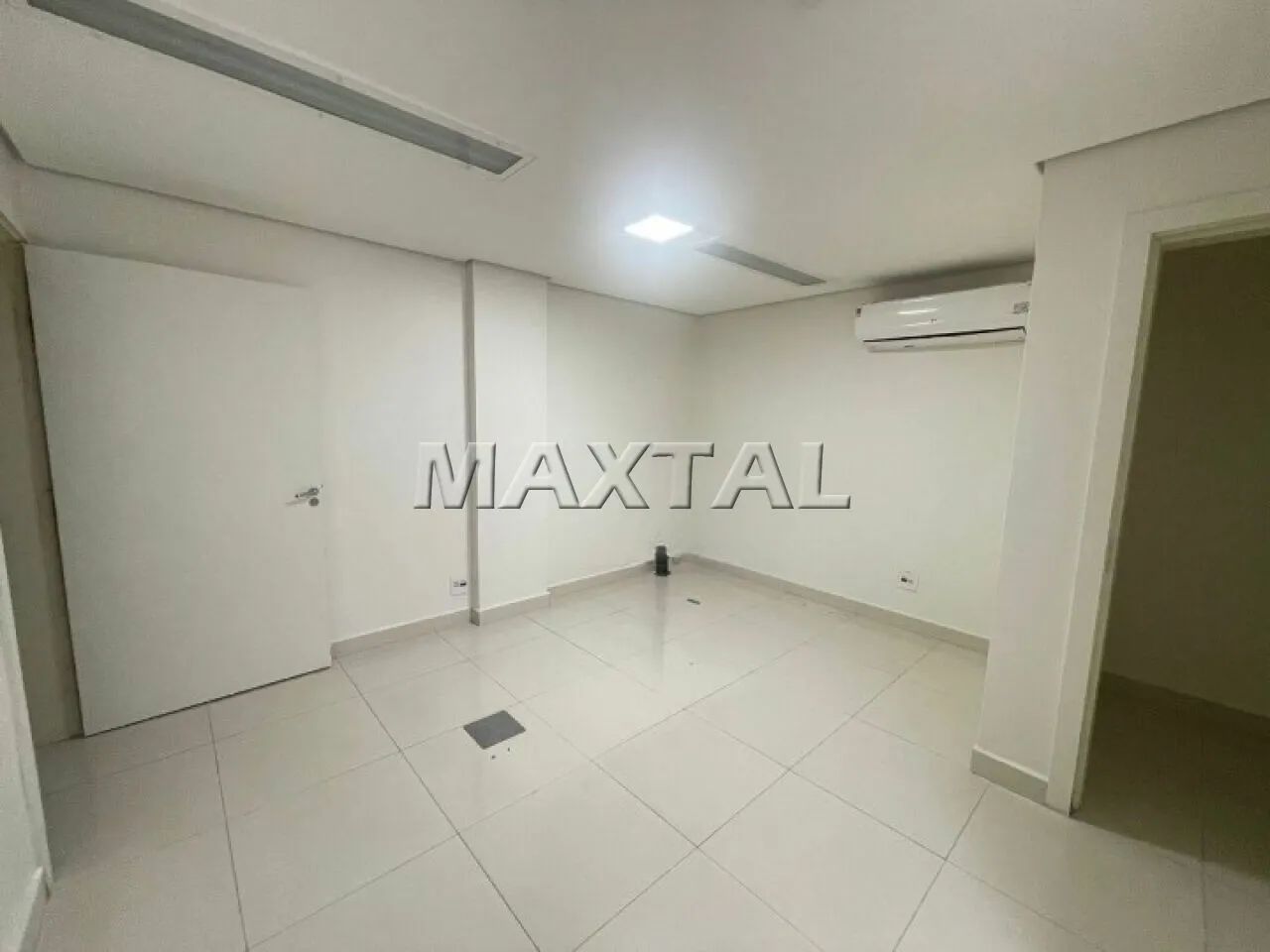 Prédio comercial para locação, de 970m², com 23 salas, 25 vagas e 9 banheiros, em Santana. - Foto 7